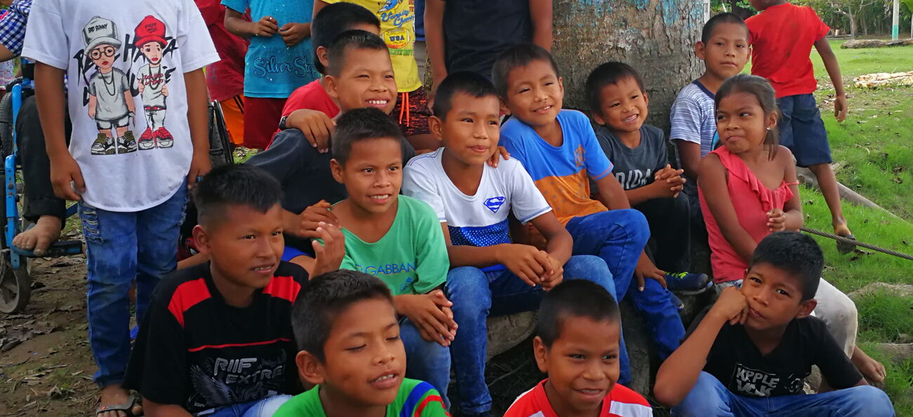 Gruppenbild mit Kindern