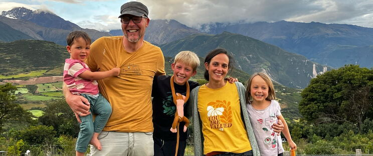 Familienbild Vanheiden vor den Anden