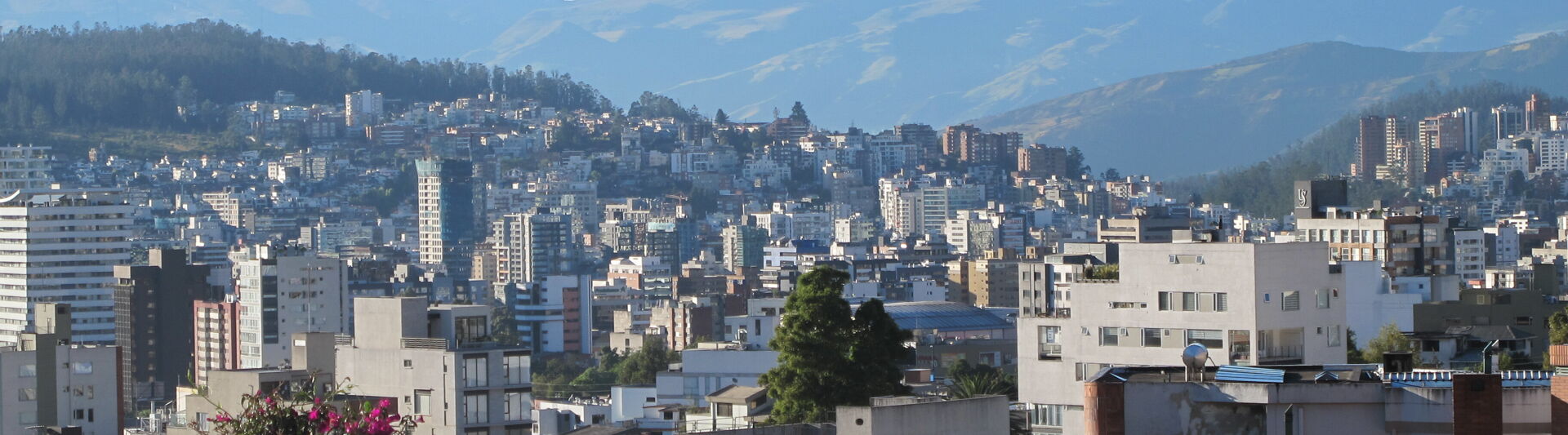 Panoramabild einer Stadt in Equador